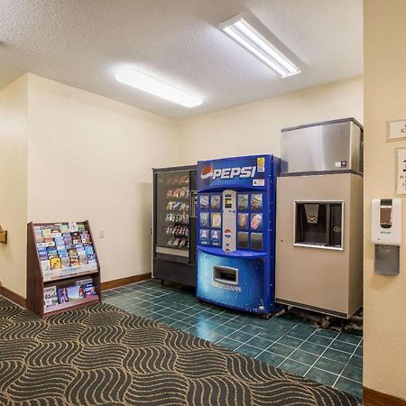 Quality Inn Tulsa Central Eksteriør bilde