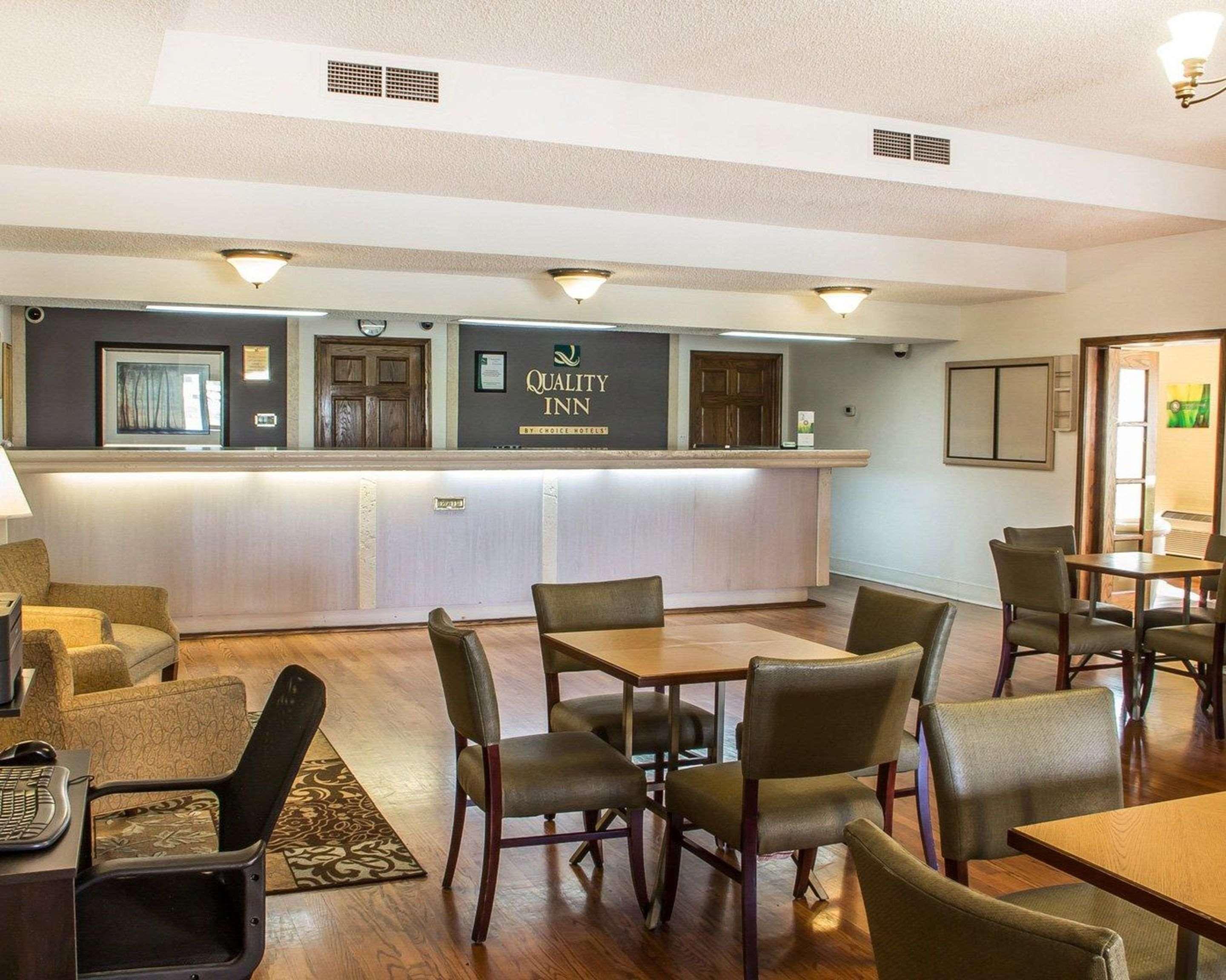 Quality Inn Tulsa Central Eksteriør bilde