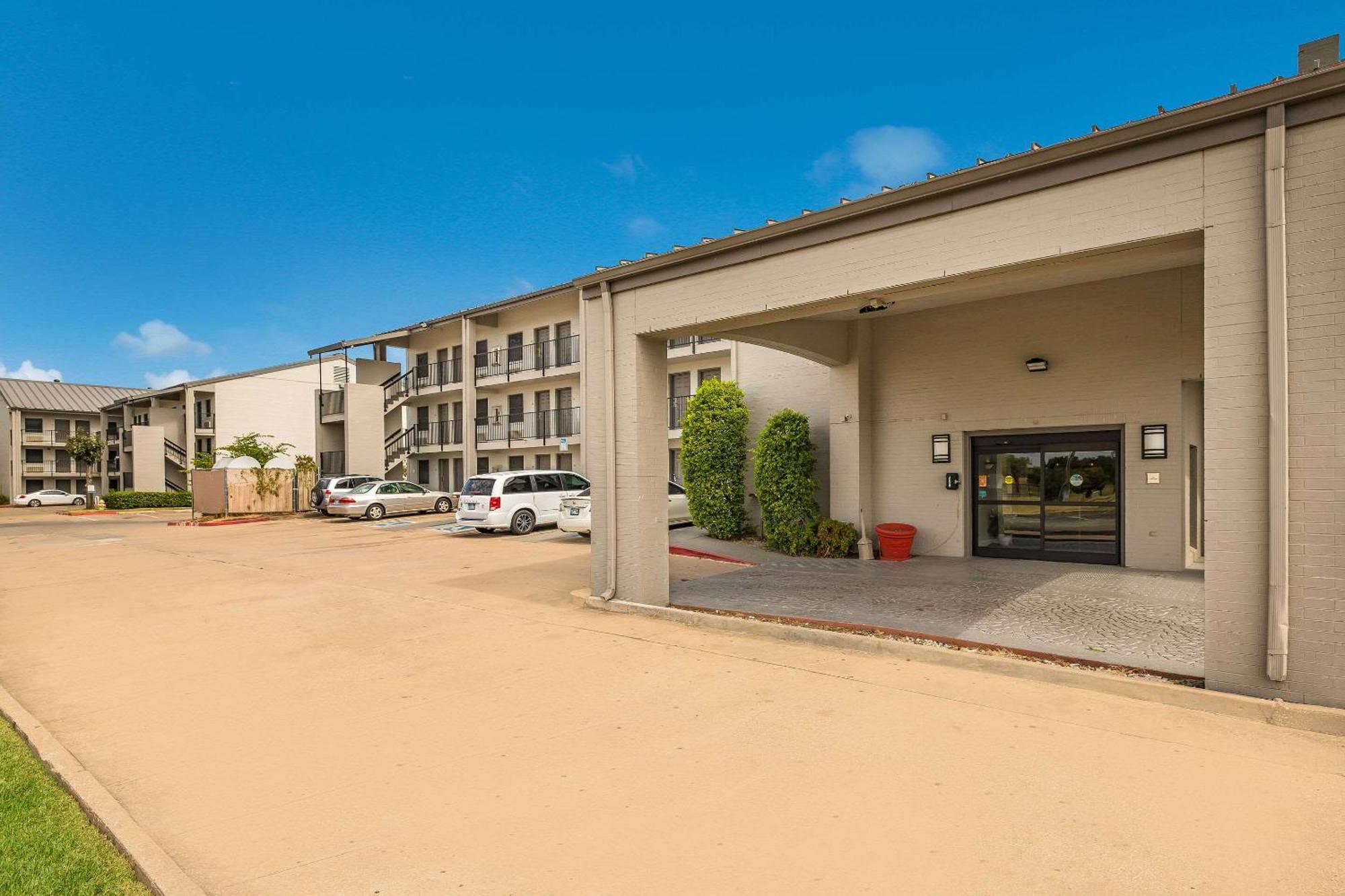 Quality Inn Tulsa Central Eksteriør bilde