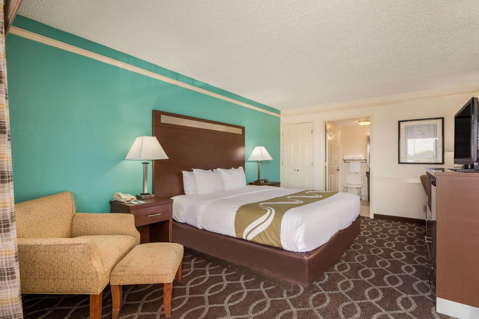 Quality Inn Tulsa Central Eksteriør bilde