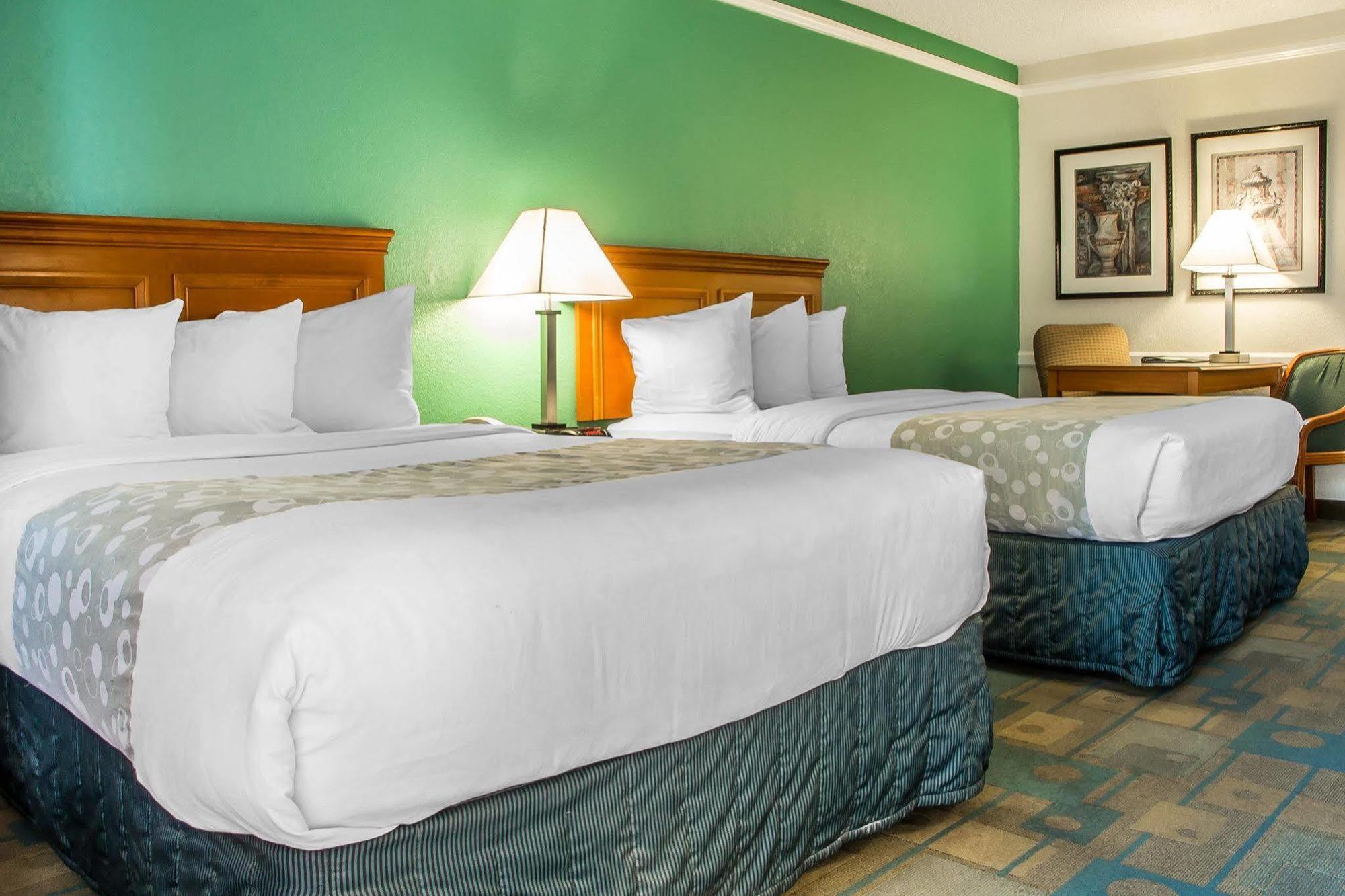 Quality Inn Tulsa Central Eksteriør bilde